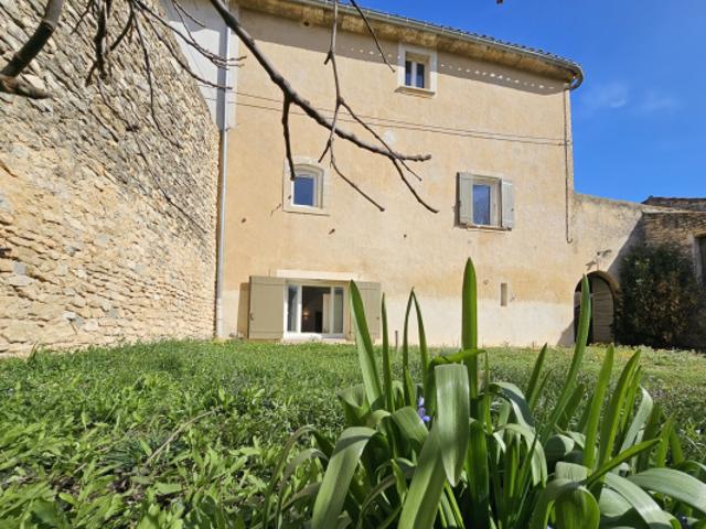 Goult, Luberon Belle bastide ancienne de 170 m2 avec jardi