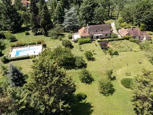 Gourdon 46300 Achat / Vente maison 9 pièces t9 piscine
