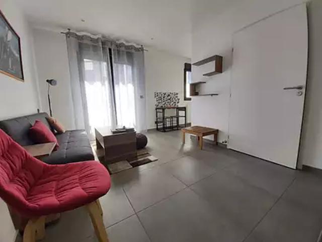 Gournay sur Marne 93460 Location appartement 1 pièce t1 au dernier étage