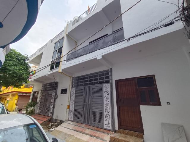 Govindpuram, Ghaziabad City 3.5 Bedroom 900 Sq. Ft. Independent House in Govindpuram Ghaziabad Listing ID: #10248