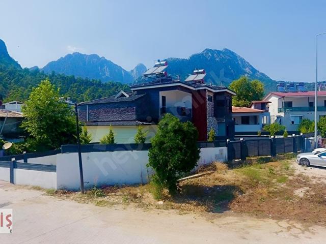 Göynük Mahallesinde 4+1 Müstakil Havuzlu Villa CANİŞ EMLAK