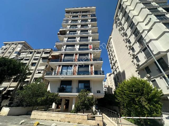 Göztepe Mahallesi'nde Geniş Balkonlu Kiralık 3+1 Daire