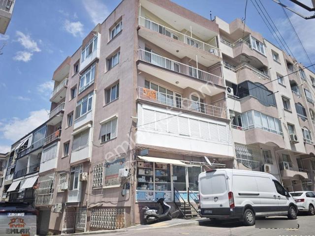 Göztepe Metro İstasyonu Yakını Köşe Cepheli Bakımlı 3+1 Arakat