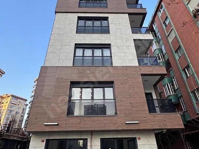 GÖZTEPE MİNİBÜS CADDESİ ÜZERİNDE YÜKSEK KAT 3+1 SIFIR BİNA