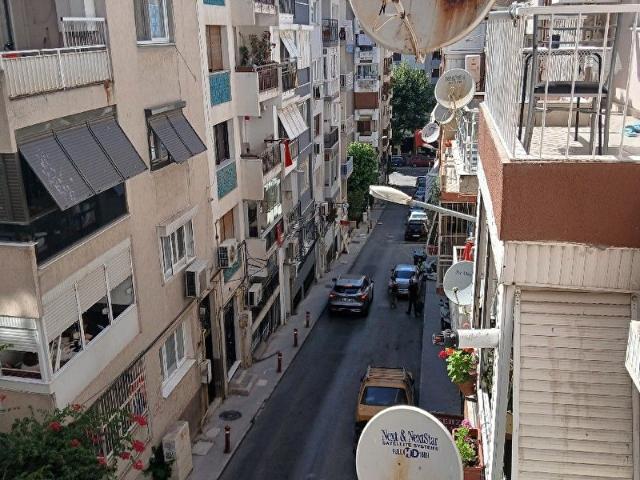 GÖZTEPE DE SAHİL VE TRAMVAYA 50MT ARAKAT 3+1 GENİŞ FERAH DAİRE