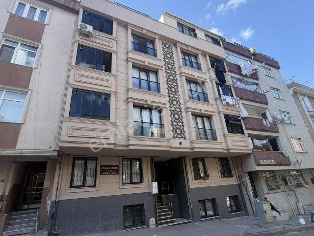 Göztepede 2+1 70 M2 Geniş Ve Kullanışlı Daire