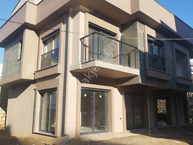 Gözütok Mimarlık Emlaktan Ultra Lüks Havuzlu Villa