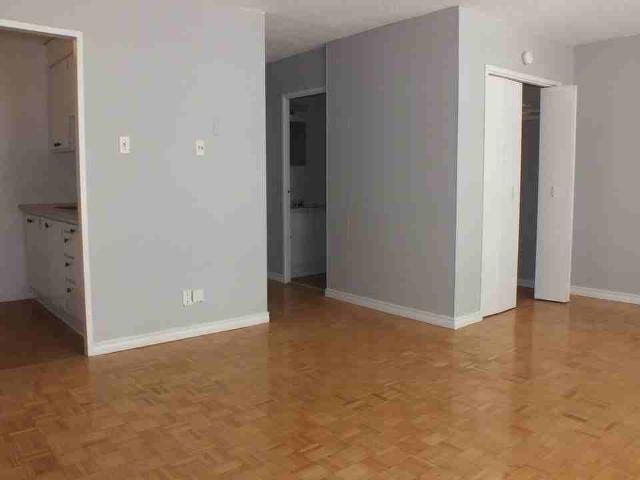 Gloucester Apartments 1 Bedroom Apartment for Rent at 230 Gloucester St, Ottawa, ON K2P 0A9 Centretown
