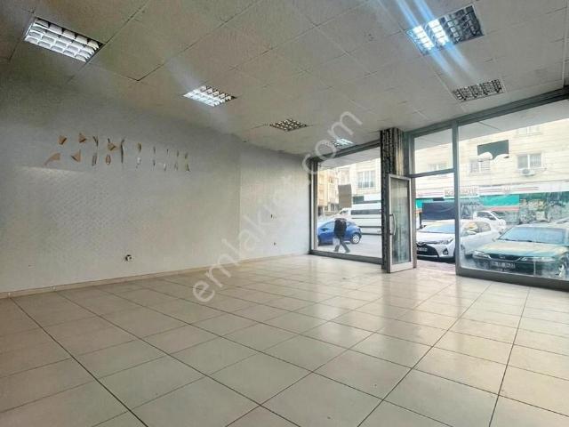Global'den Cadde Üzeri Köşe Başı Kiralık Dükkan