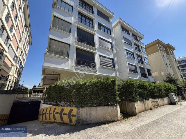 Global'den,tuzla Marina Karşı,iki Banyolu Geniş Kullanışlı Daire