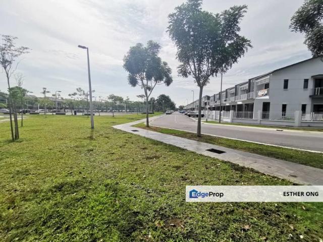 Glomac Lakeside Residences