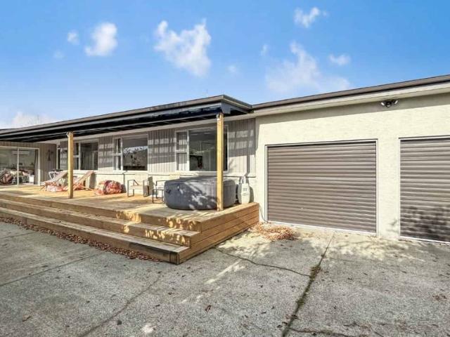 GLADSTONE 3 BEDROOMS