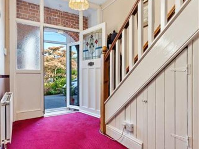Glen Burnie, 1 Cherrywood Road, Loughlinstown, Dublin 18 DNG Dun Laoghaire 4832 MyHome. Ie Residential