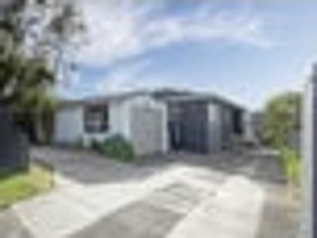 Glen Eden, 3 bedrooms, $620 pw