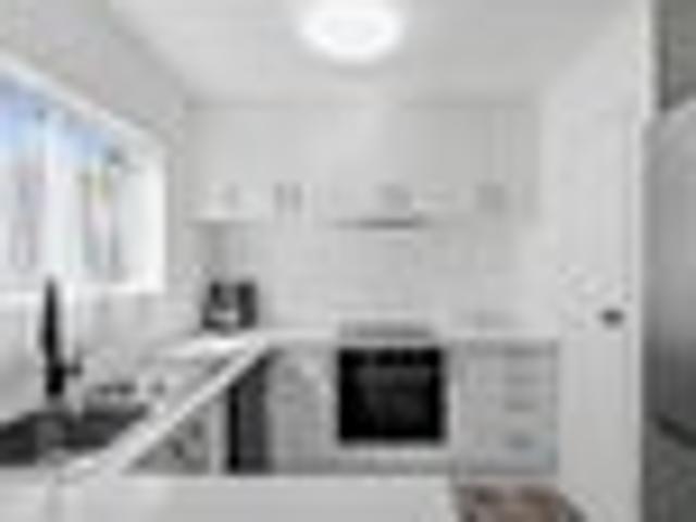 Glen Eden, 3 bedrooms, $630 pw
