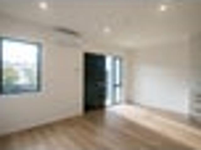 Glen Eden, 3 bedrooms, $640 pw