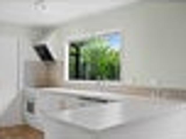 Glen Eden, 3 bedrooms, $660 pw