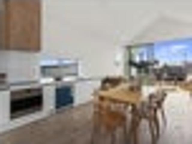 Glen Eden, 3 bedrooms, $690 pw