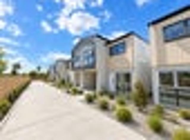 Glen Eden, 3 bedrooms, $780 pw