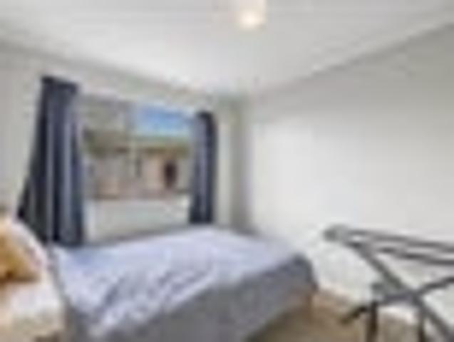 Glen Eden, 1 bedroom, $390 pw