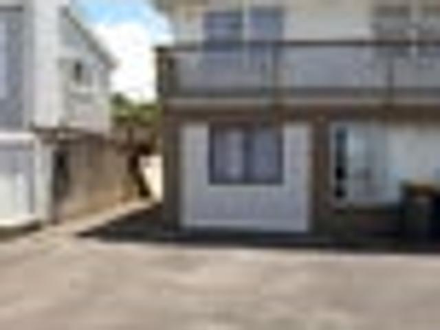Glen Eden, 2 bedrooms, $450 pw