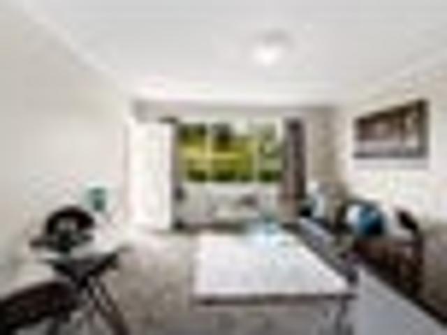 Glen Eden, 2 bedrooms, $525 pw