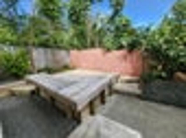 Glen Eden, 2 bedrooms, $525 pw