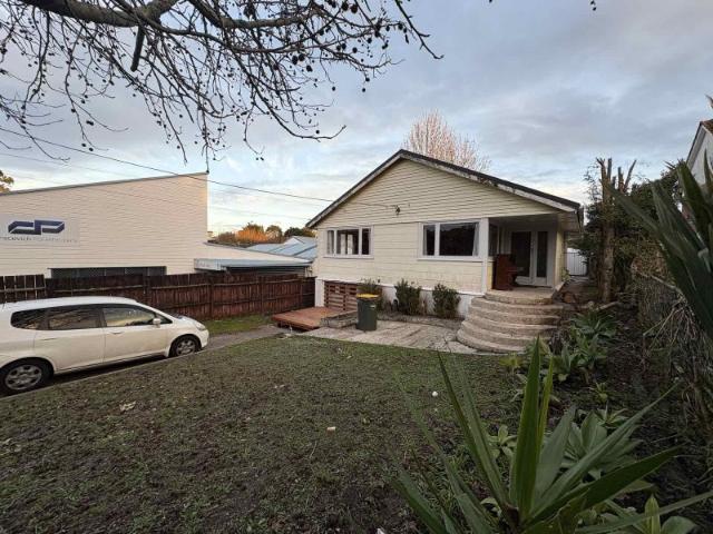 glen eden, 2 bedrooms