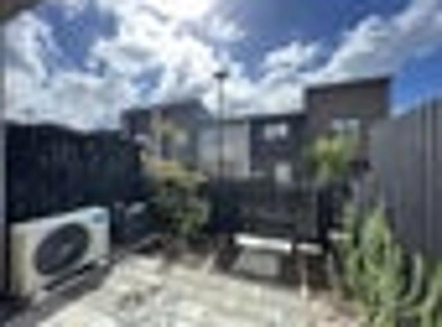 Glen Eden, 2 bedrooms, $550 pw