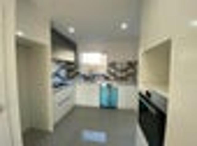 Glen Eden, 2 bedrooms, $570 pw