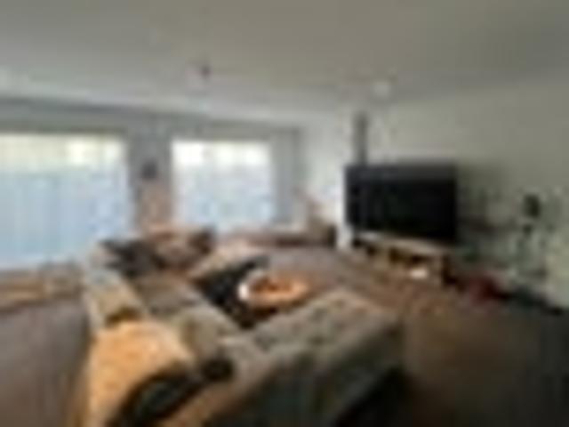 Glen Eden, 2 bedrooms, $590 pw