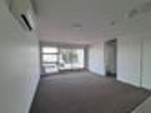 Glen Eden, 2 bedrooms, $580 pw