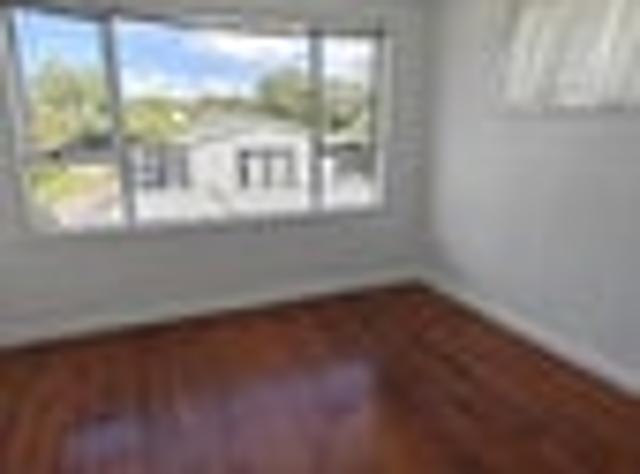 Glen Eden, 5 bedrooms, $950 pw
