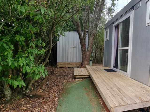 glen eden, studio