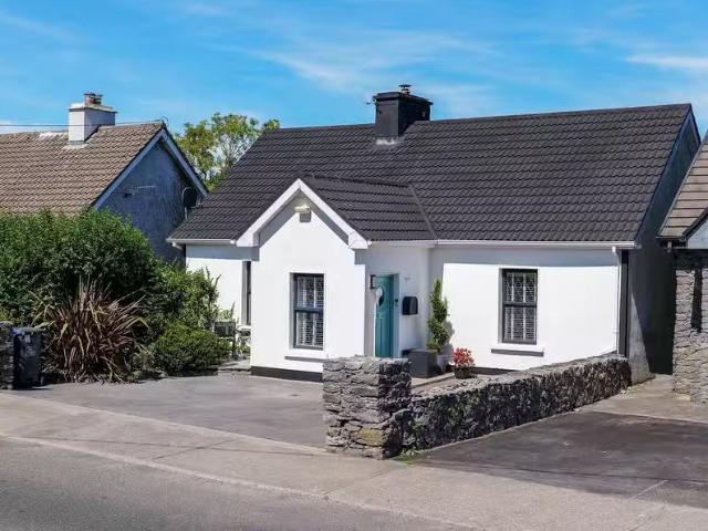 Glencoe House, Ballyquirke West, Moycullen, Co. Galway, H91HE0.