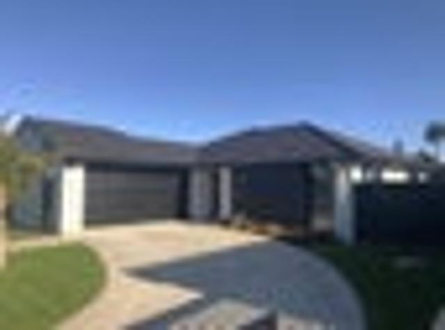 Glenbrook, 3 bedrooms, $680 pw
