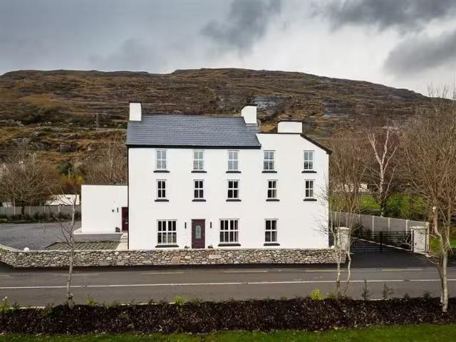 Glenbrook House, Adrigole, West Cork, P75 W899