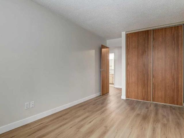 Glengrove Manor 2 Bedroom Apartment for Rent at 35 Glen Grove Manor, Calgary, AB T3E 6T2 Glenbrook