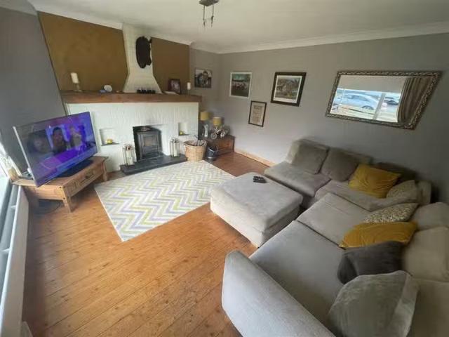 Glendara, Kill, Co. Kildare Room C, Double Room To Rent, W91.