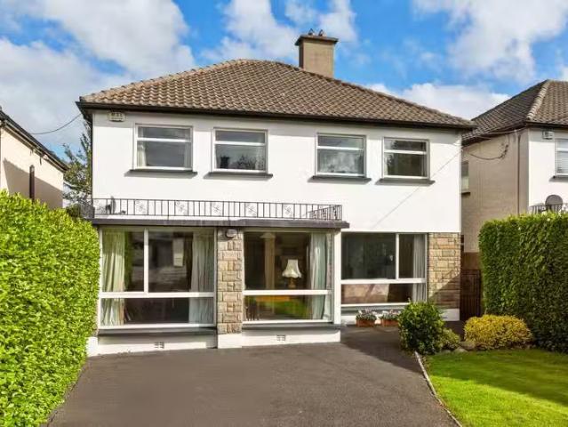 Glendassan, 24 Kilteragh Road, Foxrock, Dublin 18, D18A2N4 is.