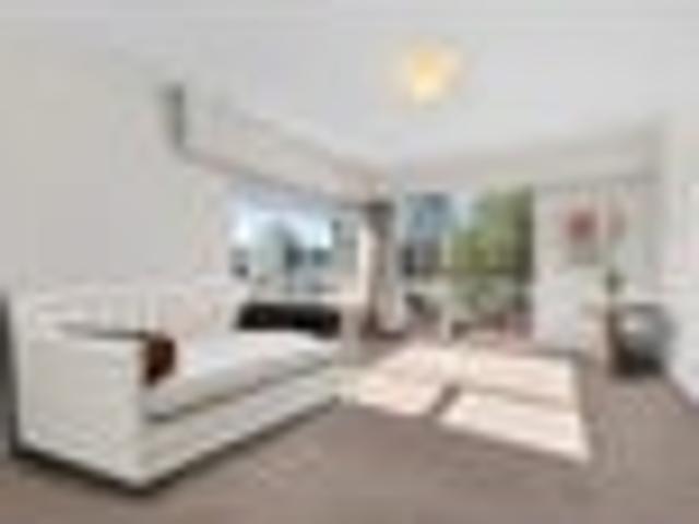 Glenfield, 3 bedrooms, $635 pw