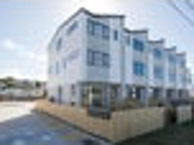 Glenfield, 3 bedrooms, $820 pw