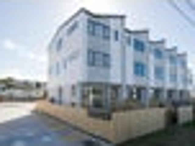 Glenfield, 3 bedrooms, $840 pw