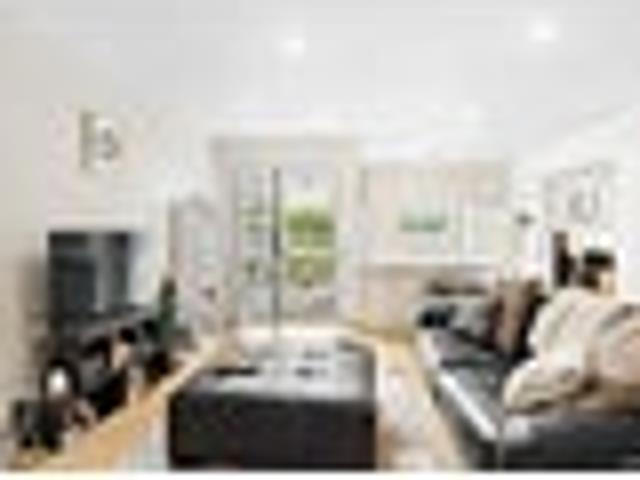 Glenfield, 5 bedrooms, $750 pw