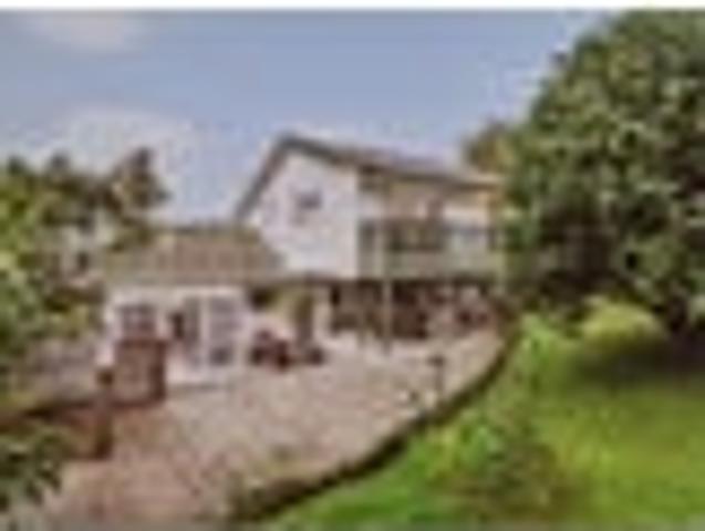 Glenfield, 5 bedrooms, $850 pw