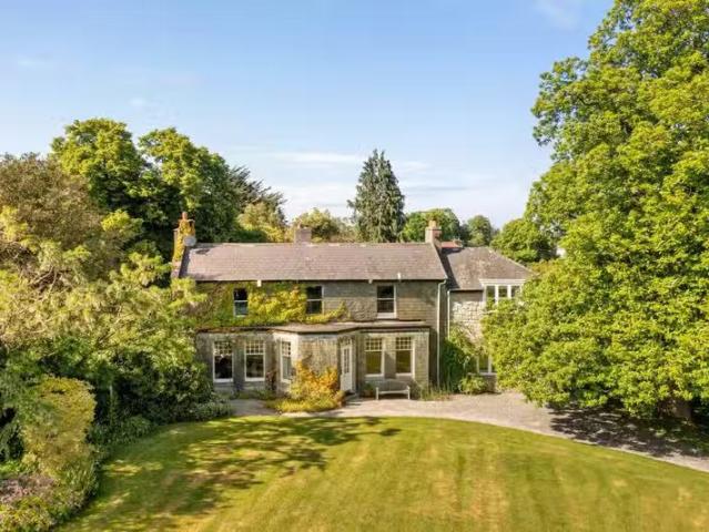 Glenfield, Thornhill Road, Bray, A98C2D7 is for sale