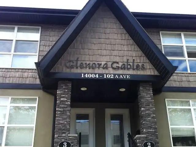 Glenora Townhouse 2 bed/2bath, double attached garage