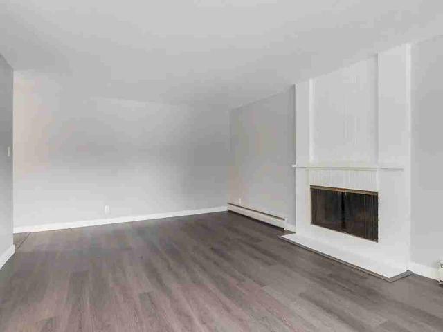 Glenmore Gardens Coach Homes 2 Bedroom Home for Rent at 2105 90 Ave Sw, Calgary, AB T2V 0X5 Palliser