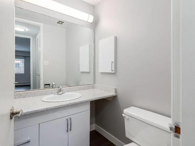 Glenmore Gardens Coach Homes 2 Bedroom Home for Rent at 2105 90 Ave Sw, Calgary, AB T2V 0X5 Palliser