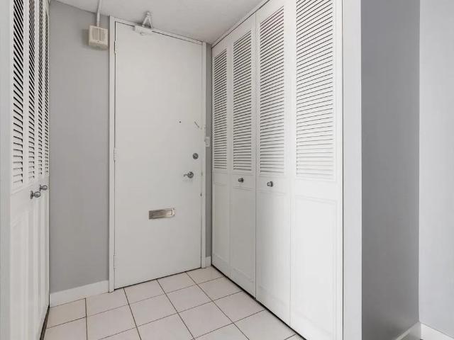 Glenmore Gardens Towers 1 Bedroom Apartment for Rent at 2105 90 Ave Sw, Calgary, AB T2V 0X5 Palliser